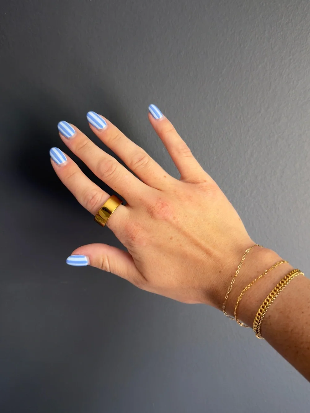 Oura Ring 4 Smart Ring — Silver